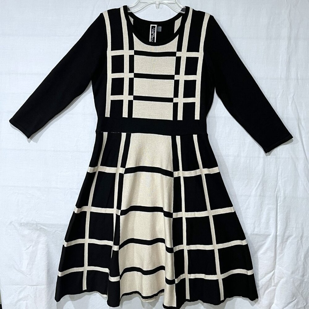 Julian Taylor Black and Beige Sweater Dress Midi - Size Medium